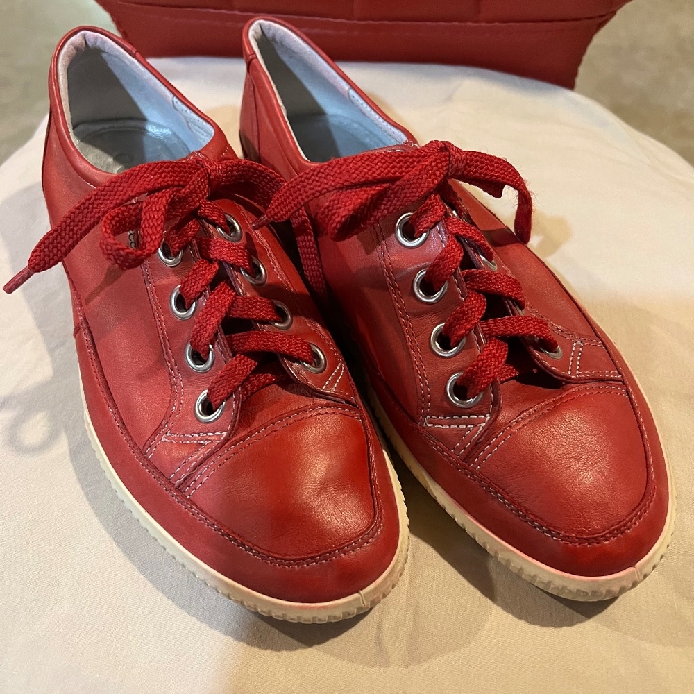 Ecco Comfort Sneaker